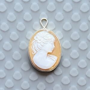 Vintage Cameo Necklace Pendant 925 Sterling Silver Shell Oval Lady Profile